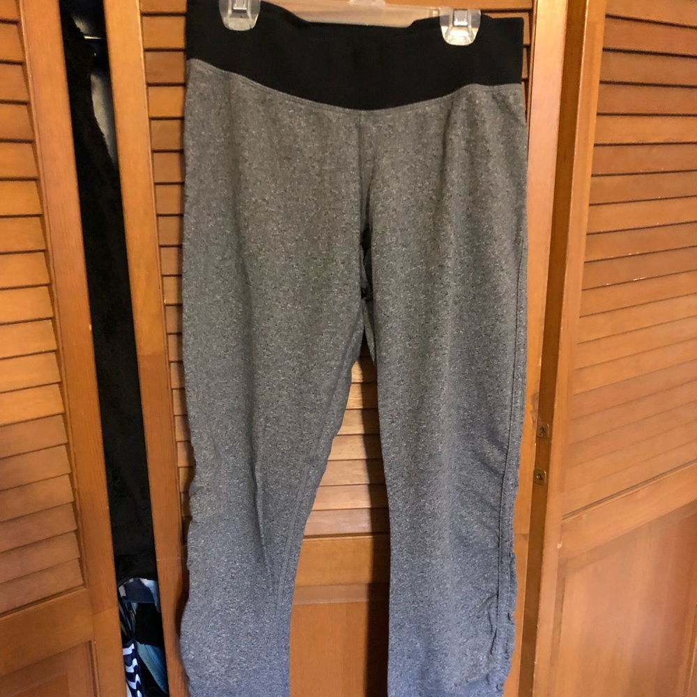 Lululemon joggers, excellent condition. Worn once.